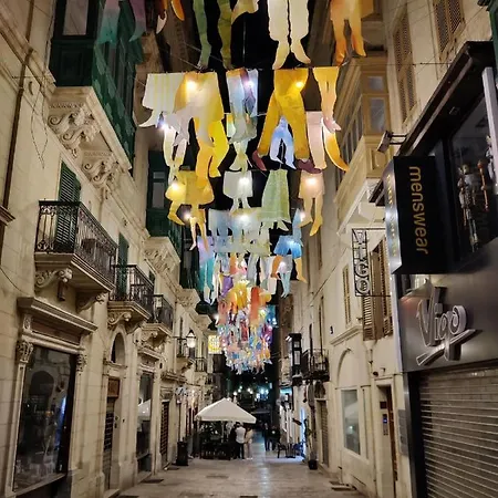 South Street 46 * Valletta