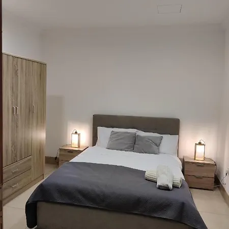 South Street 46 아파트 발레타